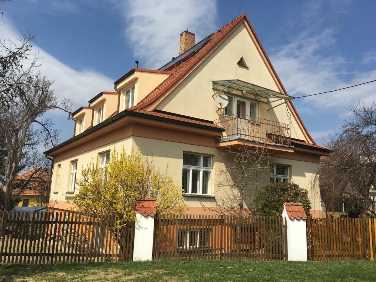 Apartman Nella Valtice Exterior photo